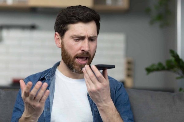 Enregistreur vocaux espions pour écrivains : Capturez l'inspiration instantanée